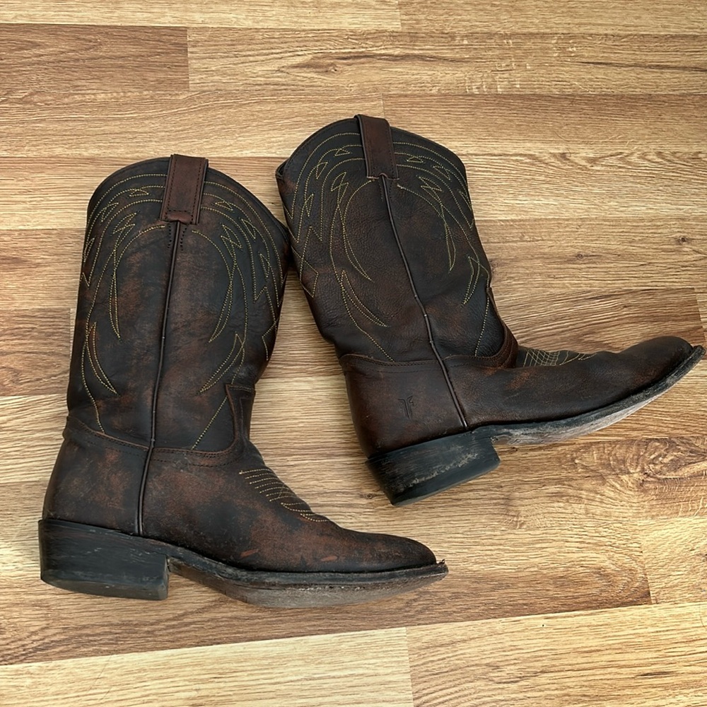 FRYE (Vintage) “Billy” Western Boot (Size Mismatch) - 8 and 8.5 Women’s